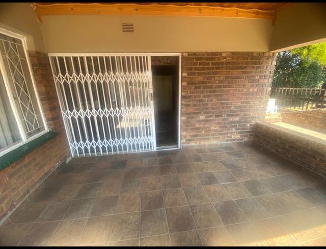 4 BEDROOM HOUSE FOR SALE IN DENNESIG